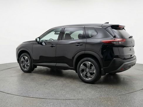 Used 2025 Nissan Rogue SV image 6