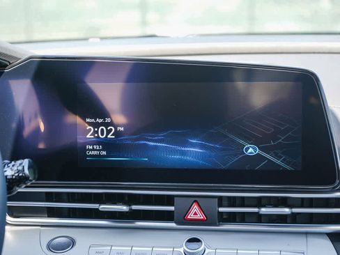 New 2026 Hyundai Elantra Limited FWD image 14