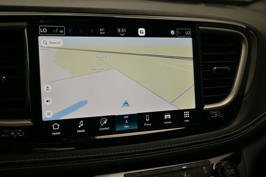 New 2027 Chrysler Pacifica Select w/ Family Tech Group FWD image 24