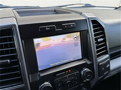 Used 2020 Ford F150 XLT w/ Equipment Group 302A Luxury AWD/4WD image 18