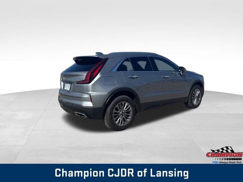 Used 2024 Cadillac XT4 Premium Luxury FWD image 5