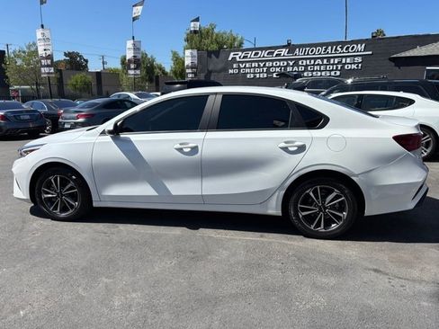 Used 2024 Kia Forte LXS w/ LXS Technology Package FWD image 11