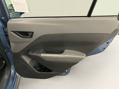 Used 2024 Subaru Crosstrek 2.0i Premium image 31