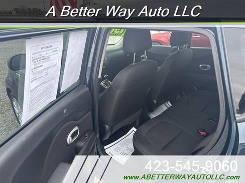 Used 2017 Kia Soul + image 8