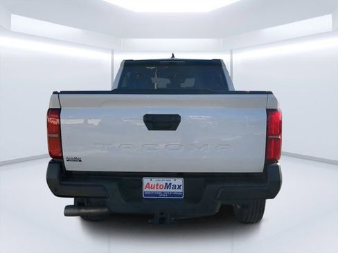 Used 2025 Toyota Tacoma SR image 4
