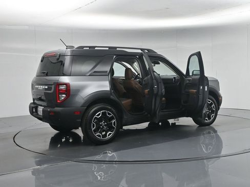 Certified 2025 Ford Bronco Sport Outer Banks w/ Outer Banks Tech Package+ AWD/4WD image 6