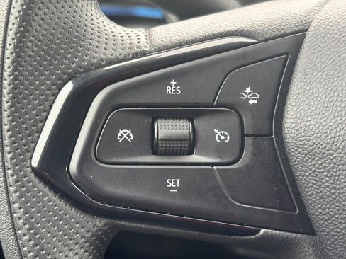 Used 2025 Chevrolet Trax LS image 20