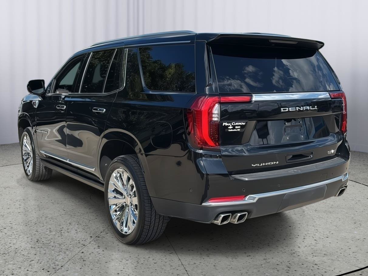 Used 2026 GMC Yukon Denali w/ Sun & Power Step Package AWD/4WD image 3