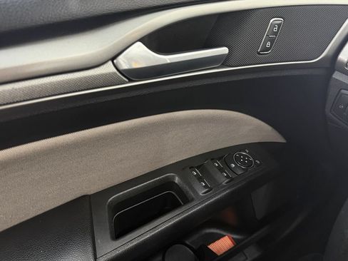 Used 2019 Ford Fusion S FWD image 11