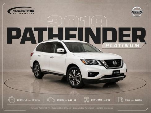 Used 2019 Nissan Pathfinder Platinum FWD image 1