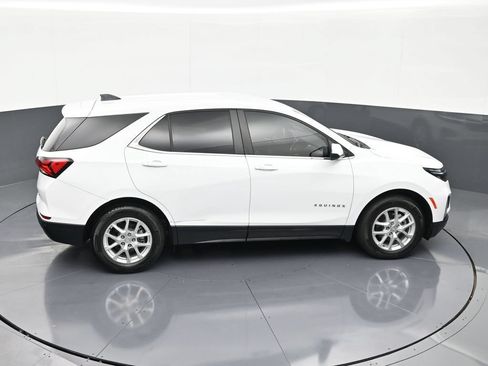 Used 2024 Chevrolet Equinox LT FWD image 17