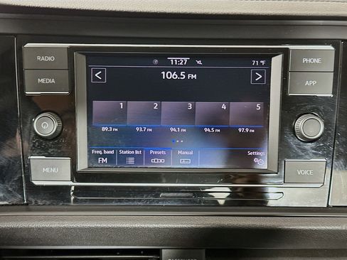 Used 2024 Volkswagen Jetta SE image 21