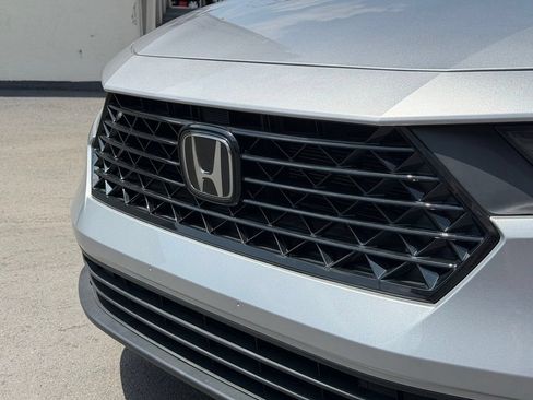 Certified 2023 Honda Accord EX image 17