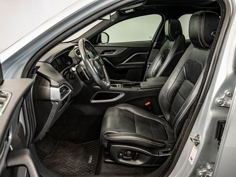 Used 2017 Jaguar F-PACE S image 30