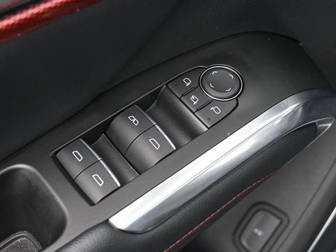 Used 2024 Chevrolet Traverse RS image 19