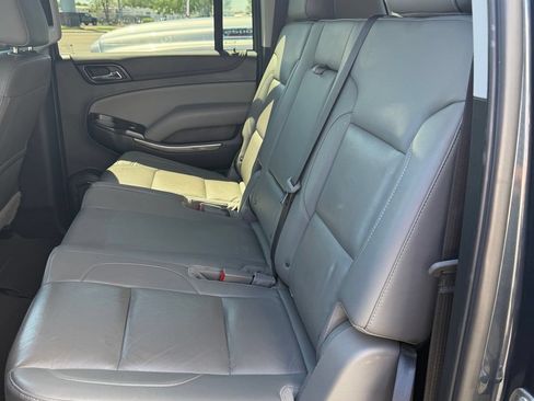 Used 2019 Chevrolet Suburban LT AWD/4WD image 20