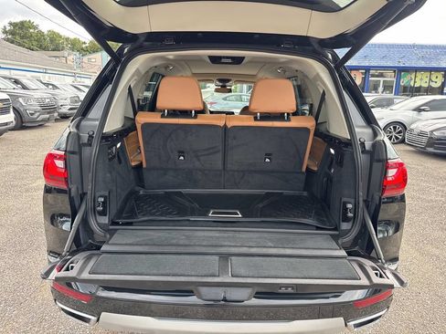 Used 2021 BMW X7 xDrive40i w/ Premium Package AWD/4WD image 9