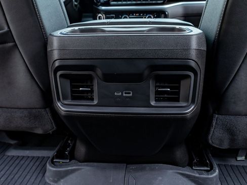 Used 2025 Chevrolet Silverado 2500 LT image 32