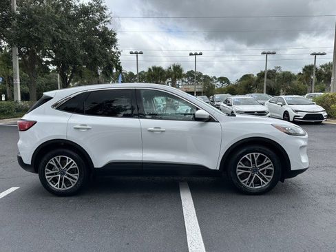 Used 2022 Ford Escape SEL image 8