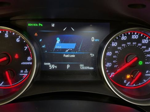 Used 2018 Toyota Camry XSE FWD image 29
