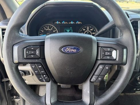 Used 2015 Ford F150 XLT image 14
