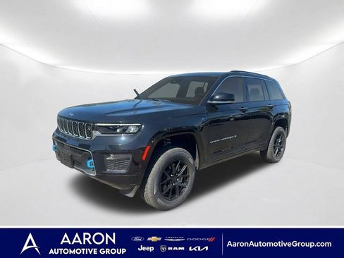 Used 2024 Jeep Grand Cherokee Overland w/ Advanced Protech Group III AWD/4WD image 1