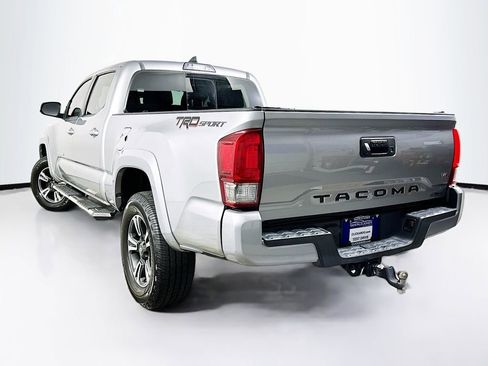 Used 2017 Toyota Tacoma TRD Sport w/ Tow Package RWD image 6