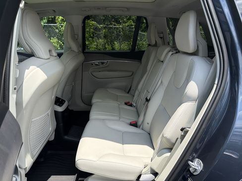 Certified 2024 Volvo XC90 T8 Plus w/ Protection Package Premier AWD/4WD image 32