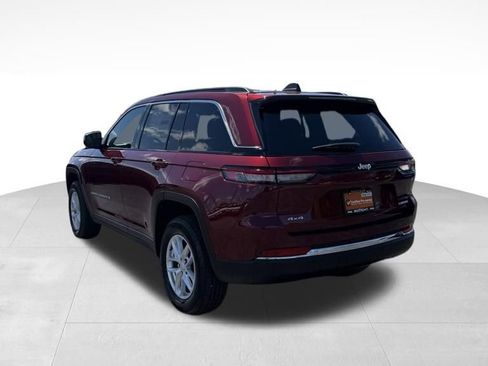 Used 2025 Jeep Grand Cherokee Laredo X w/ Luxury Tech Group I AWD/4WD image 3