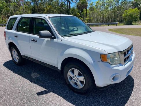 Used 2009 Ford Escape XLS FWD image 7