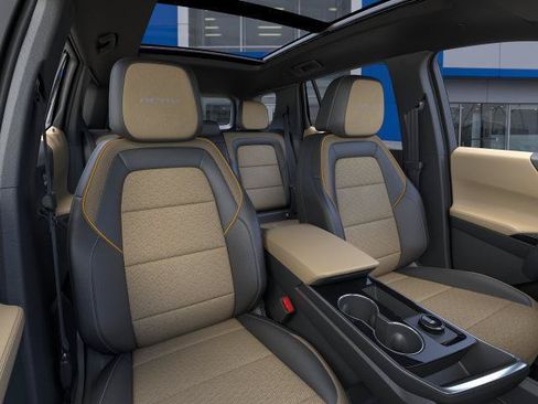 New 2026 Chevrolet Equinox ACTIV w/ LPO, Floor Liner Package AWD/4WD image 40