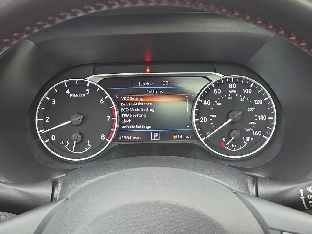 Used 2023 Nissan Sentra SR w/ SR Premium Package FWD image 21