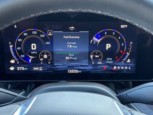 Used 2025 Chevrolet Suburban Premier image 42