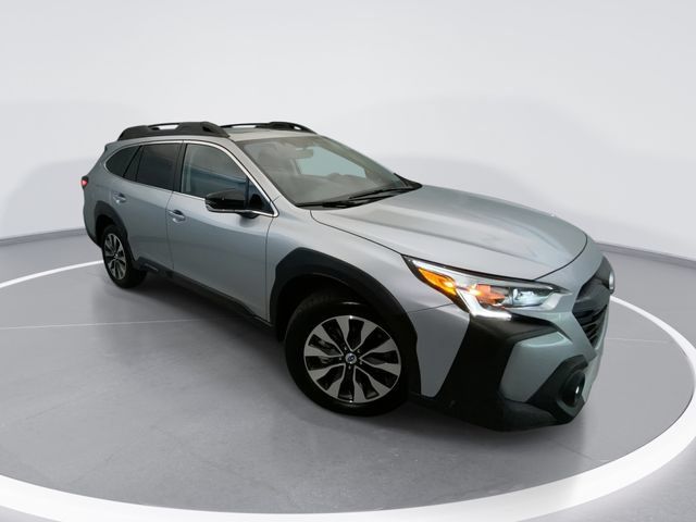 Used 2025 Subaru Outback Limited XT AWD/4WD image 1