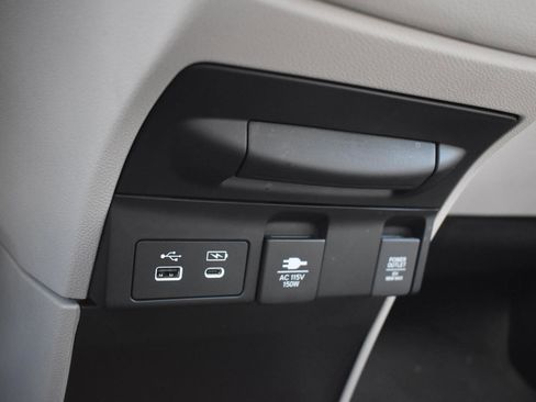 Used 2025 Honda Odyssey Touring image 12