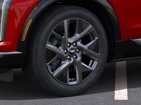 New 2025 Cadillac Optiq Luxury 1 w/ LPO, Floor Liner Package image 9