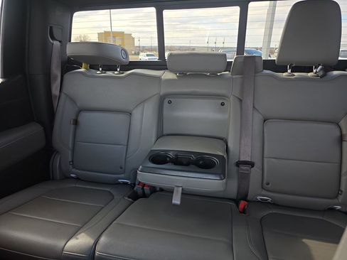 Used 2022 Chevrolet Silverado 1500 LTZ RWD image 7