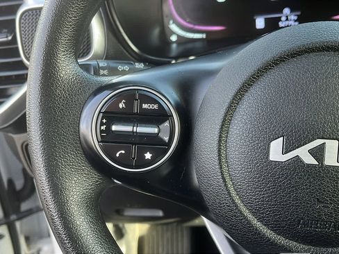 Used 2023 Kia Soul LX w/ LX Technology Package image 13