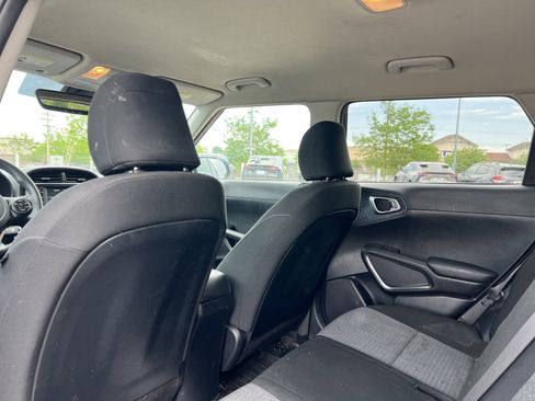 Used 2021 Kia Soul S FWD image 23