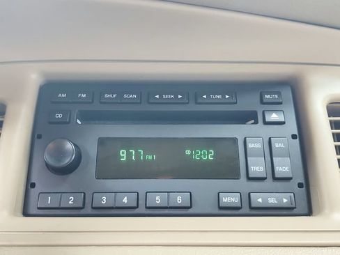 Used 2007 Mercury Grand Marquis GS RWD image 27