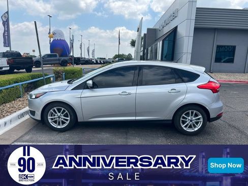 Used 2018 Ford Focus SE FWD image 1