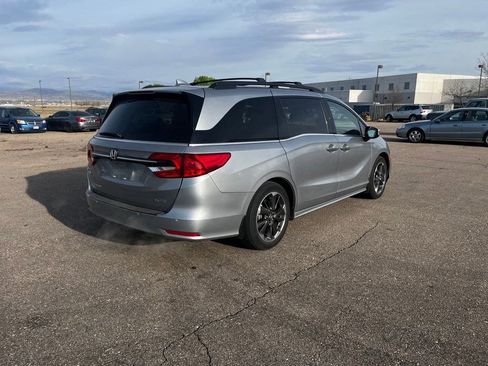 Used 2023 Honda Odyssey Elite image 5