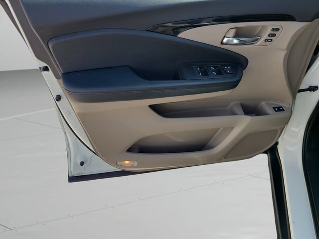 Used 2019 Honda Pilot Touring image 19