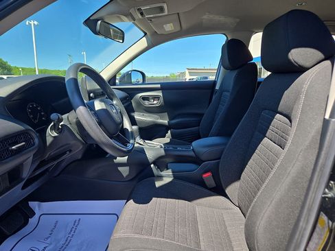 Used 2023 Honda HR-V LX image 14