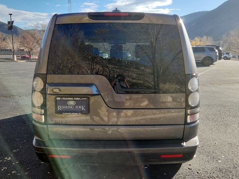 Used 2015 Land Rover LR4 image 4