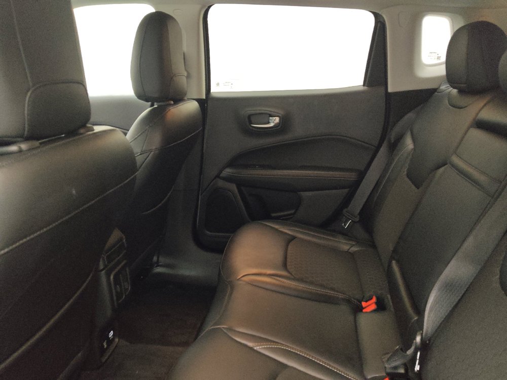 Used 2018 Jeep Compass Latitude w/ Popular Equipment Group FWD image 18