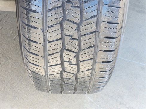 Certified 2023 GMC Sierra 1500 SLT image 12