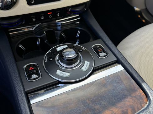 Used 2012 Rolls-Royce Ghost image 25