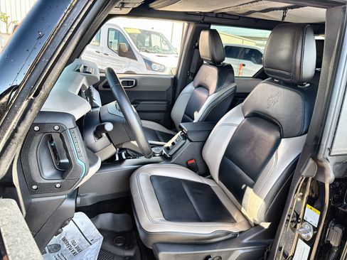 Used 2024 Ford Bronco Wildtrak AWD/4WD image 11