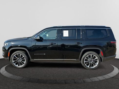 Used 2022 Jeep Wagoneer Series III w/ Premium Group I image 2